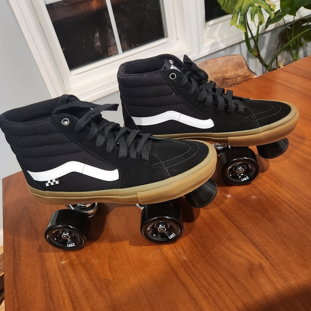 Vans Custom Roller Skates womens 9 men's 7.5